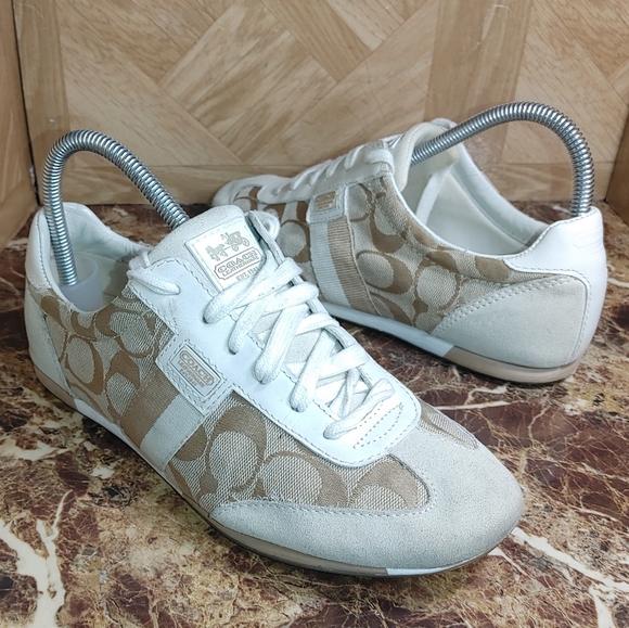 Coach Shoes - Coach women's Signature JOSS Fashion shoes sneaker size 7.5